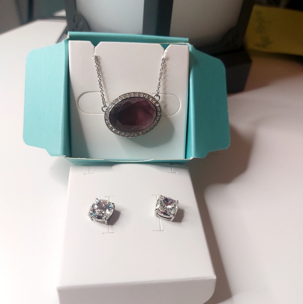 SILVER AND FACETED AMETHYST CRYSTAL OVAL LOCKET WITH MINI CRYSTAL EARRINGS